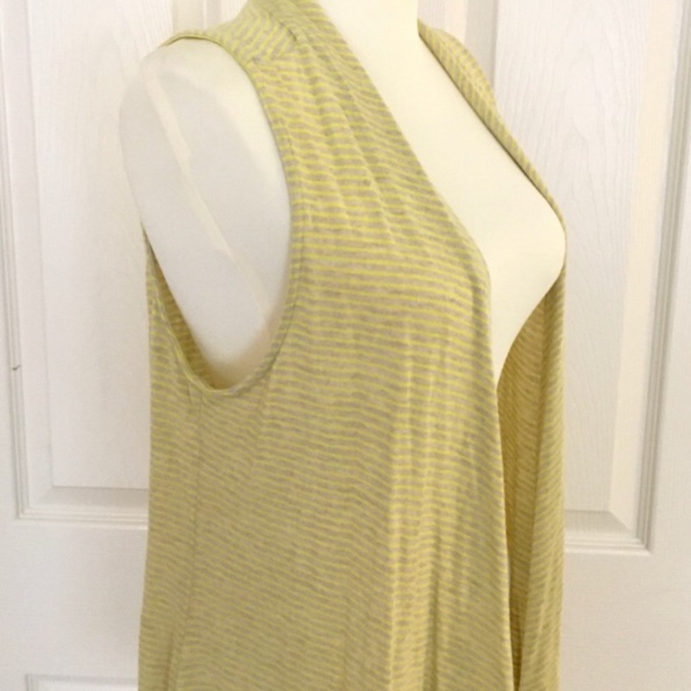 ❌SOLD❌ [Halogen] Womens Striped Sleeveless Duster - Yellow & Gray - Size Medium - Picture 2 of 7